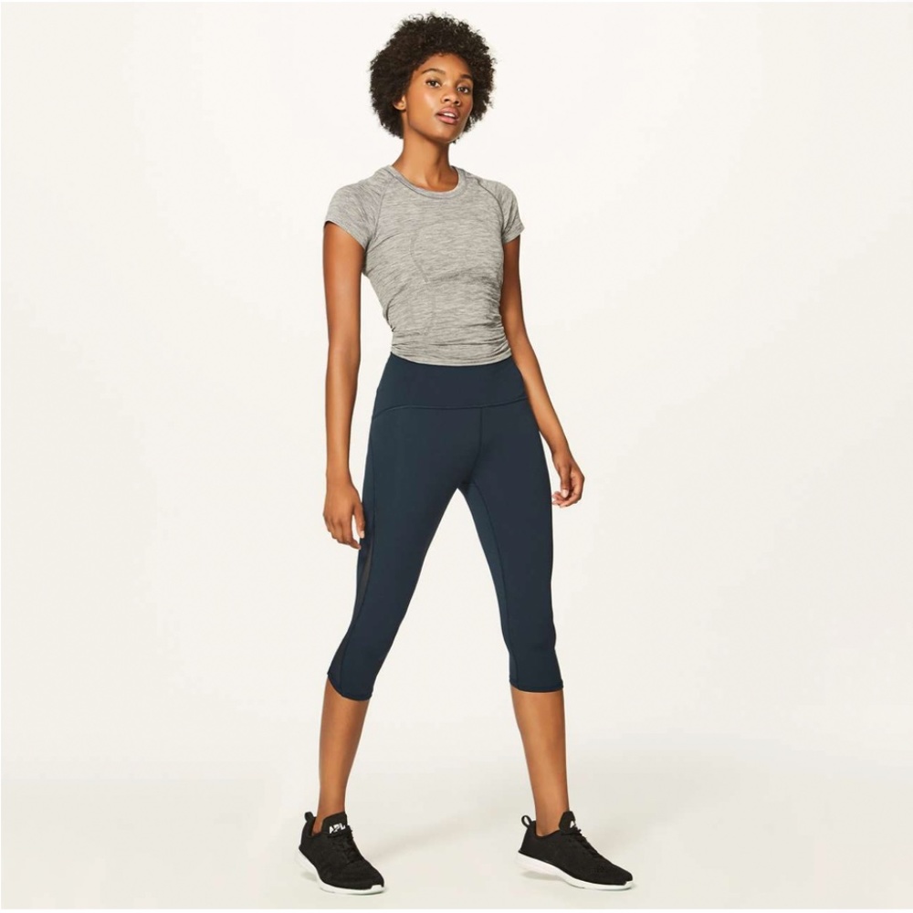 LULULEMON Train Time Cropped Leggings Sz 6 Nocturnal Teal Mid Rise